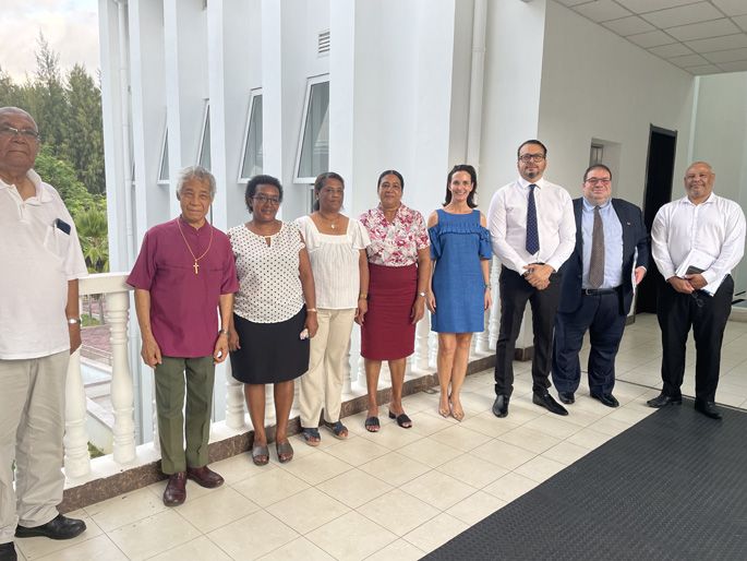 Mrs. Georgia Van Heyste donates SCR 150,000 to the Archbishop Makarios Foundation of Seychelles